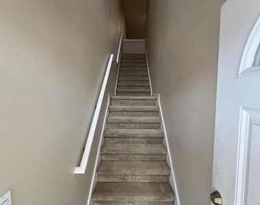 1040 Venetian Drive - Photo Thumbnail 1