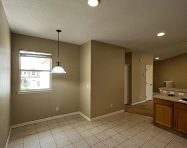 1040 Venetian Drive - Photo Thumbnail 8