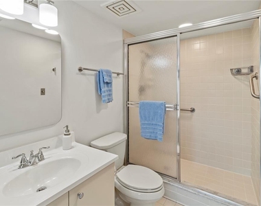 724 Bayport Way - Photo Thumbnail 32