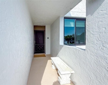 724 Bayport Way - Photo Thumbnail 4