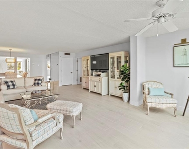 724 Bayport Way - Photo Thumbnail 21