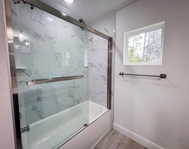 2201 Conway Drive - Photo Thumbnail 2