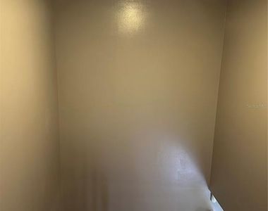 5252 Brook Court - Photo Thumbnail 10