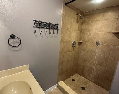 5252 Brook Court - Photo Thumbnail 23
