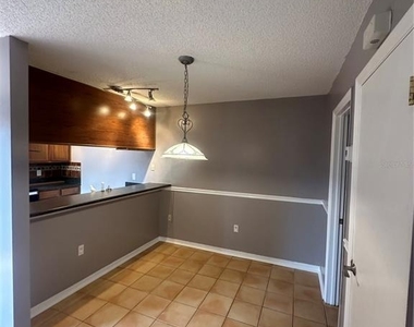 5252 Brook Court - Photo Thumbnail 6
