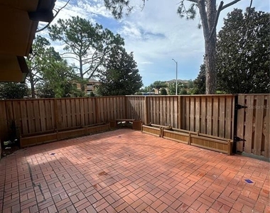 5252 Brook Court - Photo Thumbnail 25
