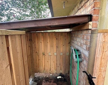 5252 Brook Court - Photo Thumbnail 28