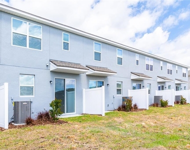 987 Spring Palms Loop - Photo Thumbnail 20