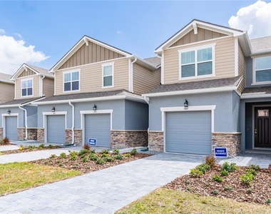 987 Spring Palms Loop - Photo Thumbnail 1