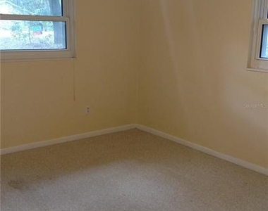 9230 Nw 9th Avenue - Photo Thumbnail 8