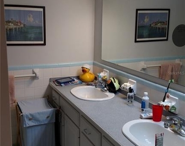 9230 Nw 9th Avenue - Photo Thumbnail 3