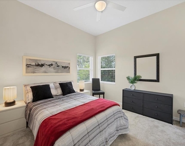 6392 Woodbirch Place - Photo Thumbnail 20