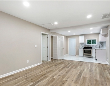 2502 Park Drive - Photo Thumbnail 3
