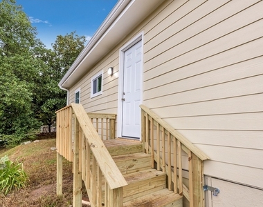 2502 Park Drive - Photo Thumbnail 9