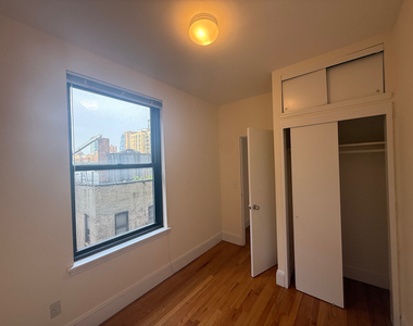 200 Riverside Drive - Photo Thumbnail 3