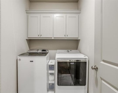 2539 Mccart Avenue - Photo Thumbnail 16