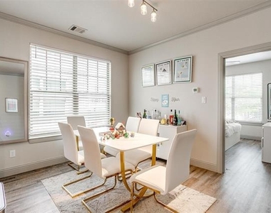 2539 Mccart Avenue - Photo Thumbnail 8