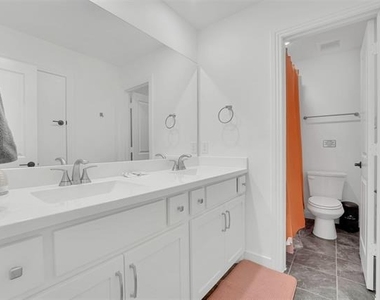 1637 Palo Duro Way - Photo Thumbnail 31