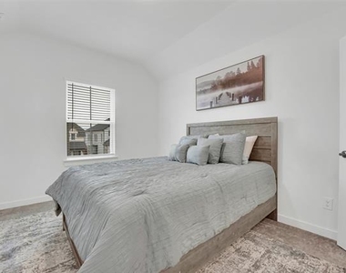 1637 Palo Duro Way - Photo Thumbnail 28