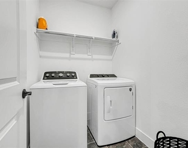 1637 Palo Duro Way - Photo Thumbnail 30
