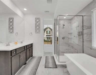 1637 Palo Duro Way - Photo Thumbnail 20