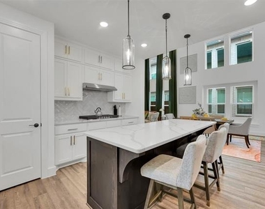 1637 Palo Duro Way - Photo Thumbnail 14