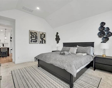 1637 Palo Duro Way - Photo Thumbnail 17