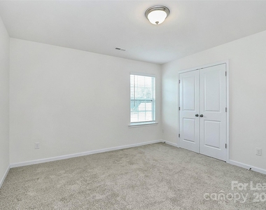 181 Atwater Landing Drive - Photo Thumbnail 20