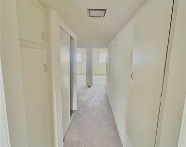 922 W Duarte Rd - Photo Thumbnail 10