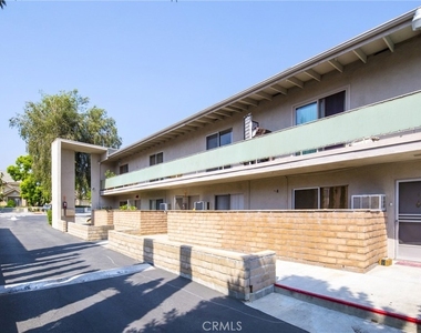 922 W Duarte Rd - Photo Thumbnail 3