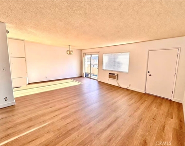 922 W Duarte Rd - Photo Thumbnail 3