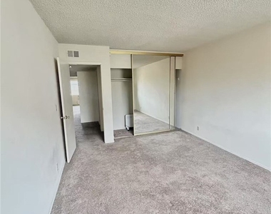 922 W Duarte Rd - Photo Thumbnail 16
