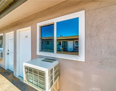 6735 Elmer Avenue - Photo Thumbnail 21