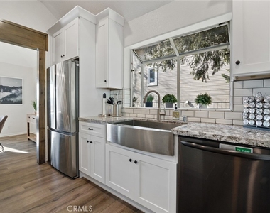 27775 Matterhorn Drive - Photo Thumbnail 4
