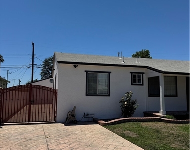 8739 Tyrone Ave - Photo Thumbnail 43