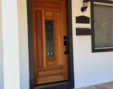 8739 Tyrone Ave - Photo Thumbnail 3