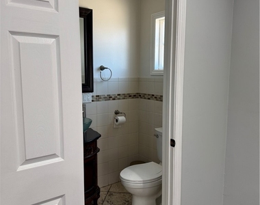 8739 Tyrone Ave - Photo Thumbnail 25
