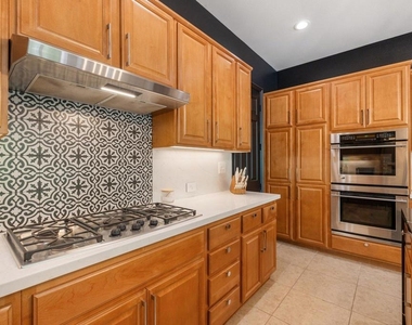 61185 Soaptree Drive - Photo Thumbnail 11