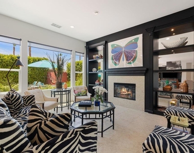 61185 Soaptree Drive - Photo Thumbnail 4