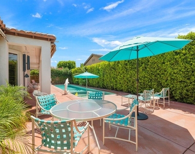 61185 Soaptree Drive - Photo Thumbnail 33