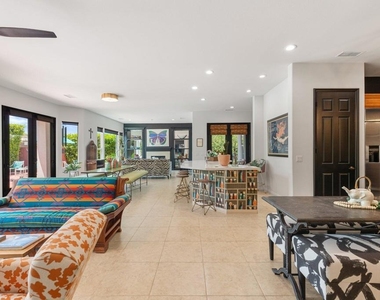 61185 Soaptree Drive - Photo Thumbnail 7