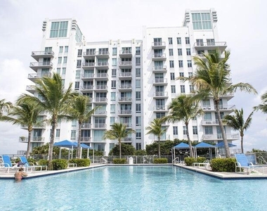 300 S Australian Avenue - Photo Thumbnail 14