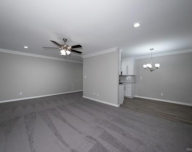 24 Williams Boulevard - Photo Thumbnail 5
