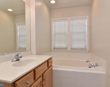 26767 Chatham Lane - Photo Thumbnail 13