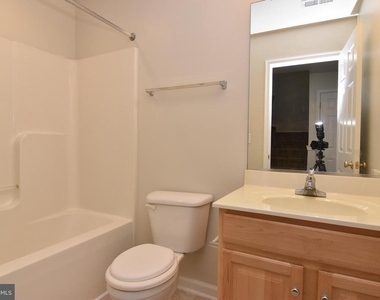 26767 Chatham Lane - Photo Thumbnail 17