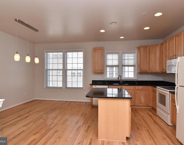 26767 Chatham Lane - Photo Thumbnail 4