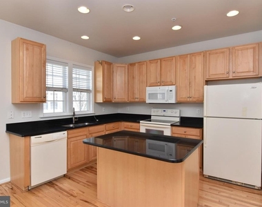 26767 Chatham Lane - Photo Thumbnail 5
