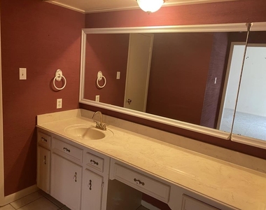 5 Bendwood Drive - Photo Thumbnail 8