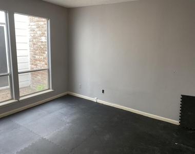 5 Bendwood Drive - Photo Thumbnail 3