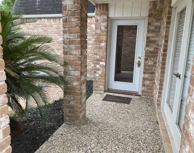 5 Bendwood Drive - Photo Thumbnail 17